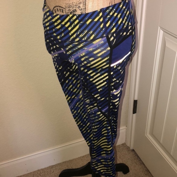 Athleta Running Capris - Picture 3 of 4